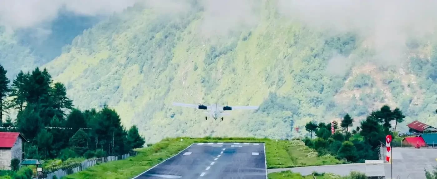 approaching-lukla-airport
