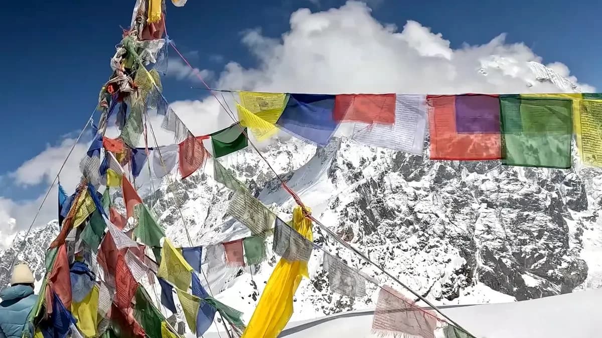 climbing-yala-peak