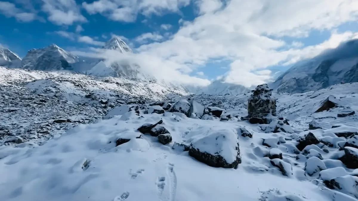 everest-base-camp-surroundings