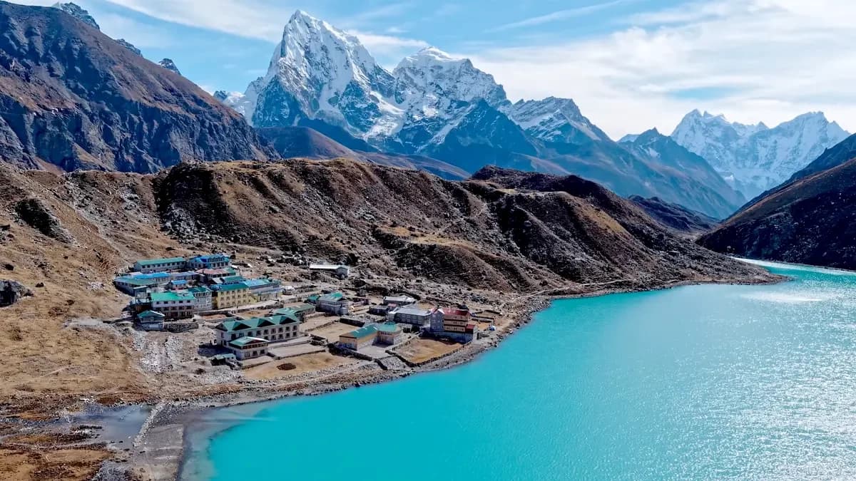 gokyo-lake-trekking