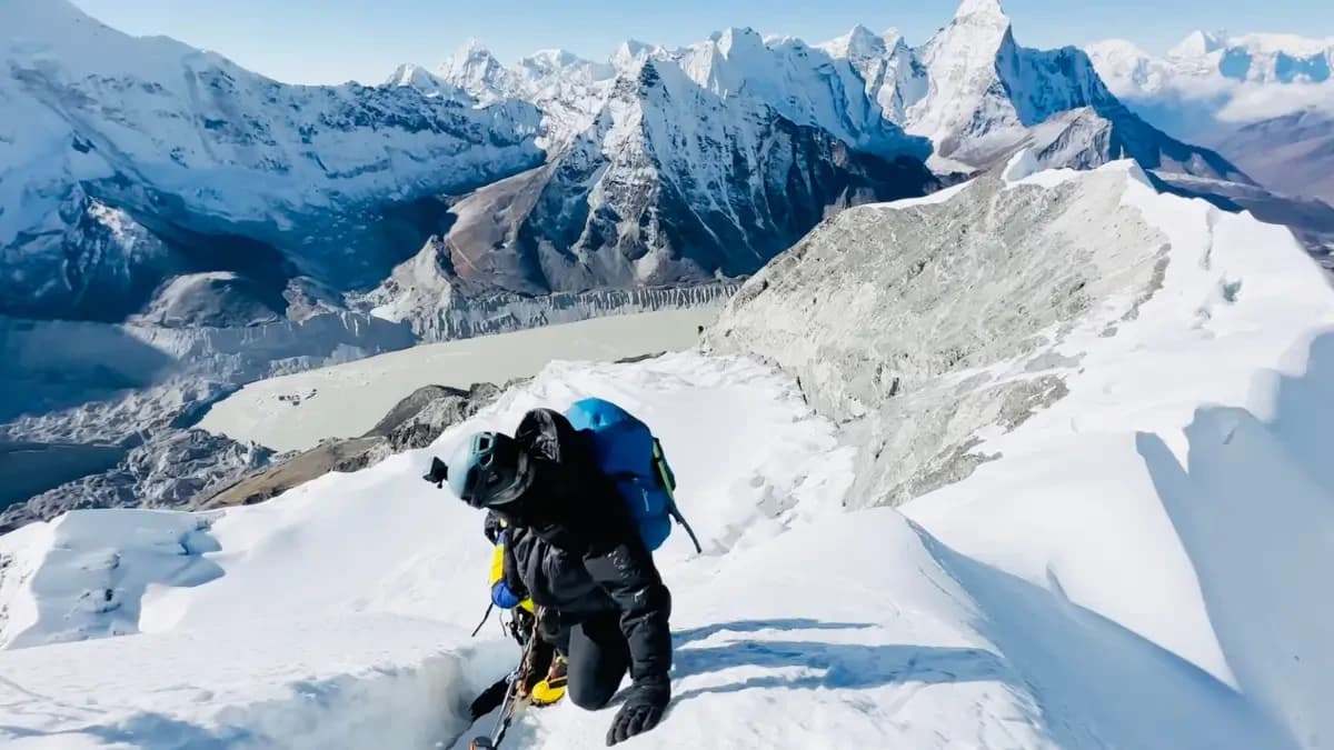 island-peak-climbing