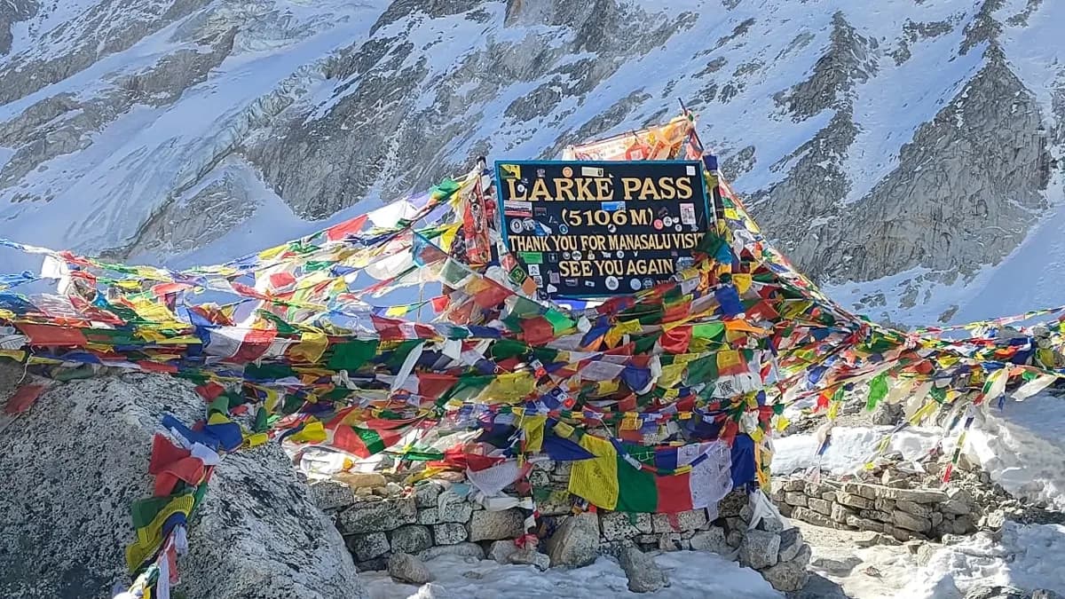 larke-pass-manaslu-circuit-annapurna-trek