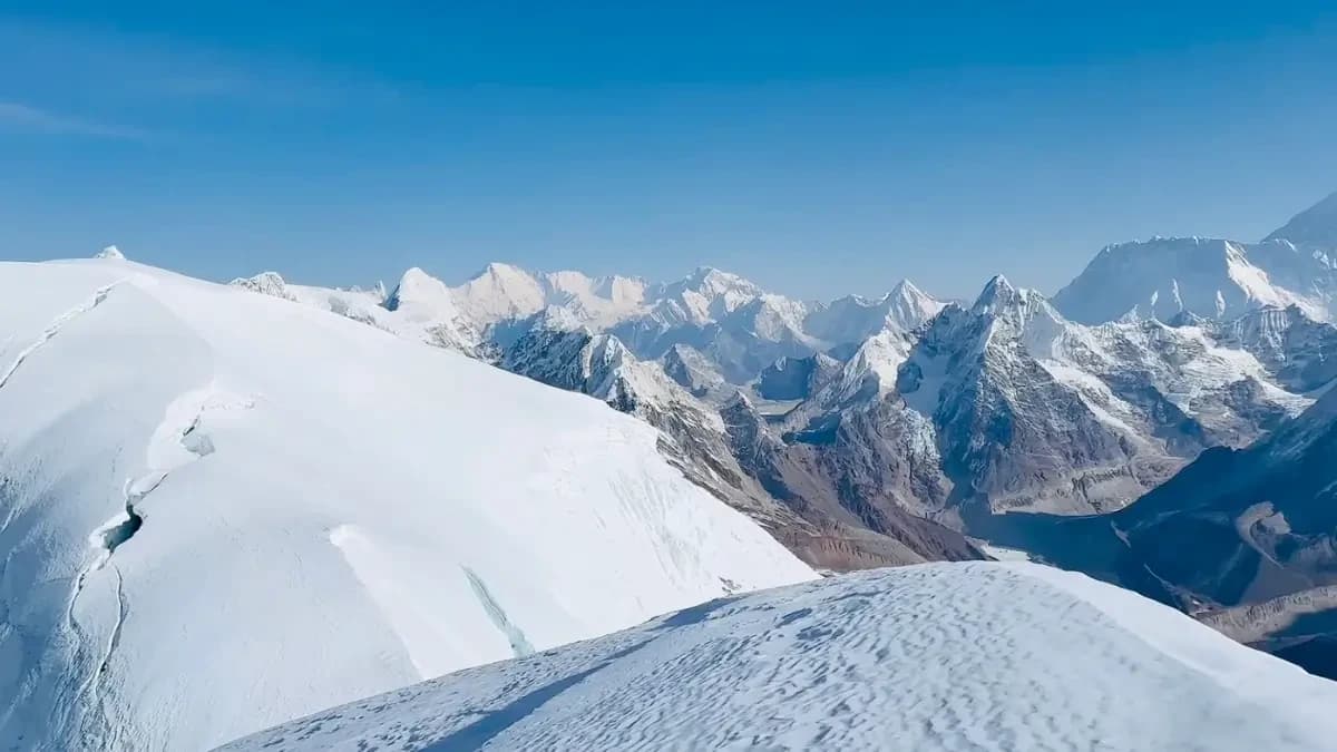 mera-peak-summit-view.