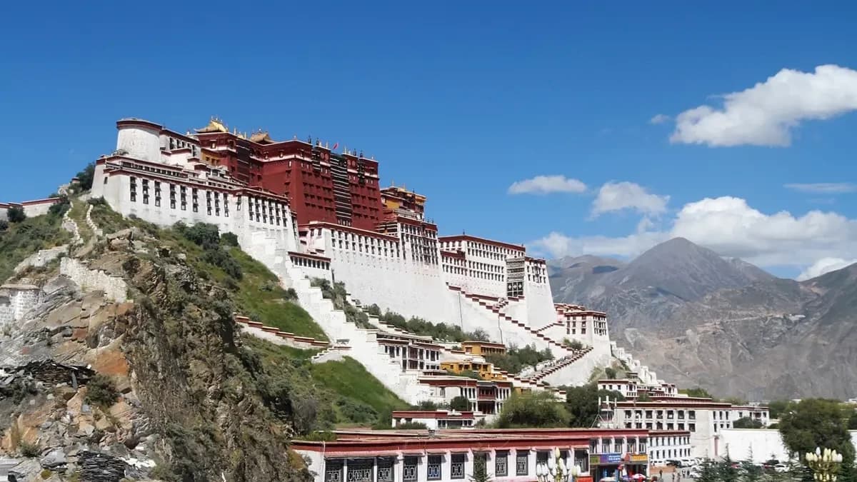 potala-palace-tibet-lhasa-tour