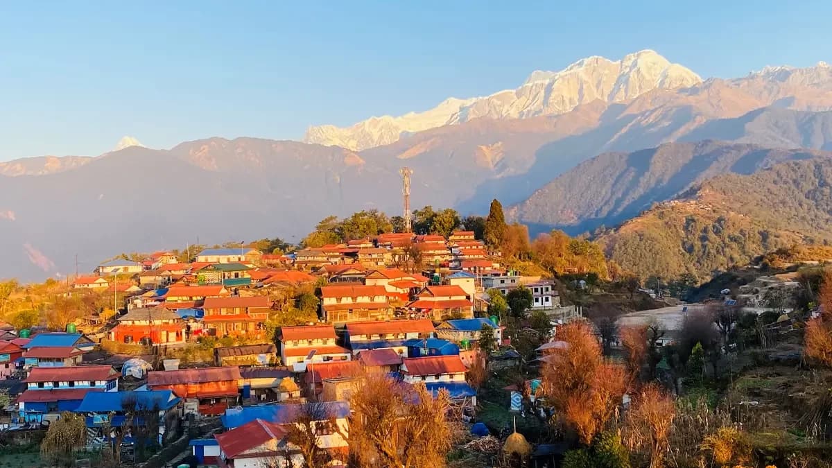 Ghale Gaun Annapurna Range in Background