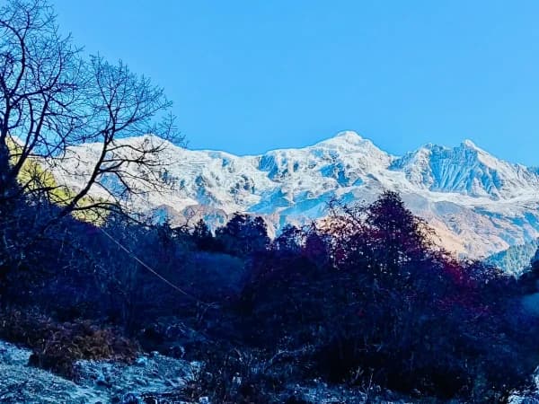 Manaslu circuit trekking