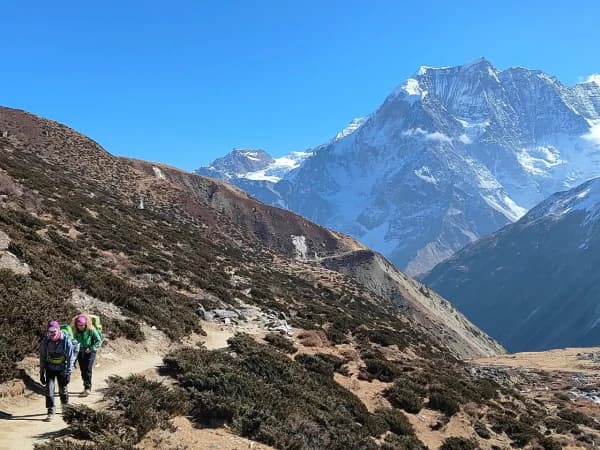 Trekkin in manaslu trek
