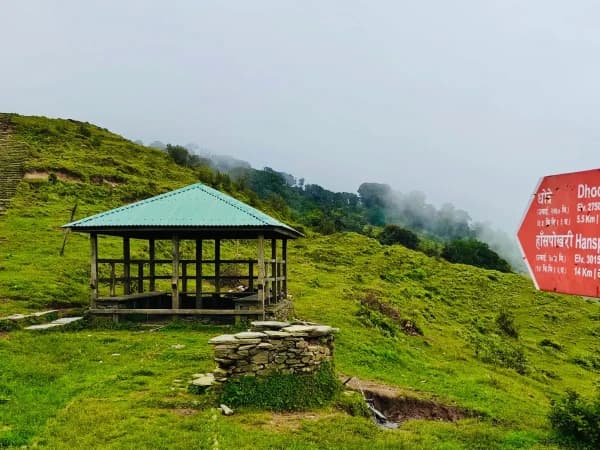 Way to dhodre during mundhum trail