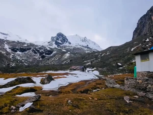 Dobate In Makalu Trek