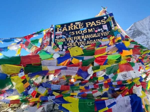 Larke Pass In Manaslu Trek 1