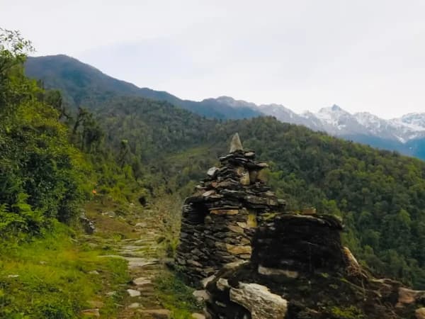 Tashigaun During Makalu Trek