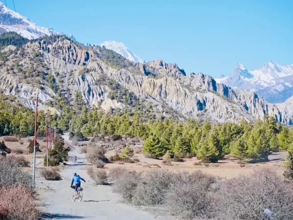 pisang-tomanang-during-annapurna-circuit-bike-tour